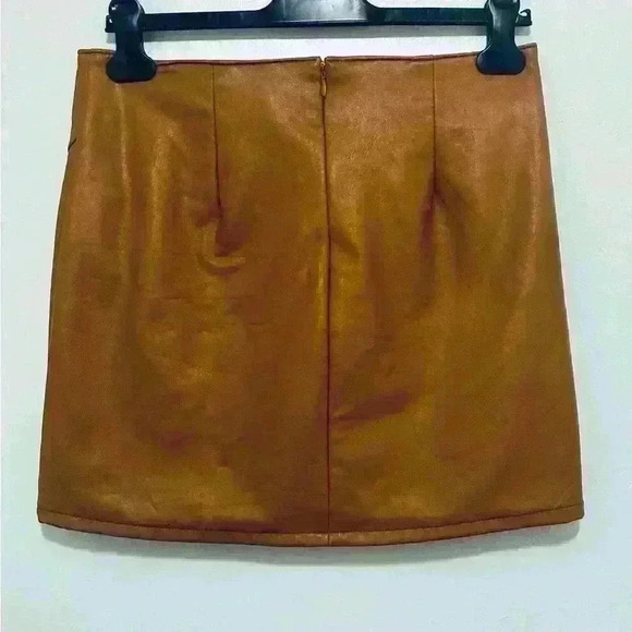 Rewash | NWT Vegan Leather Mini Skirt, Women’s Size Medium, Carmel Brown - Picture 2 of 8